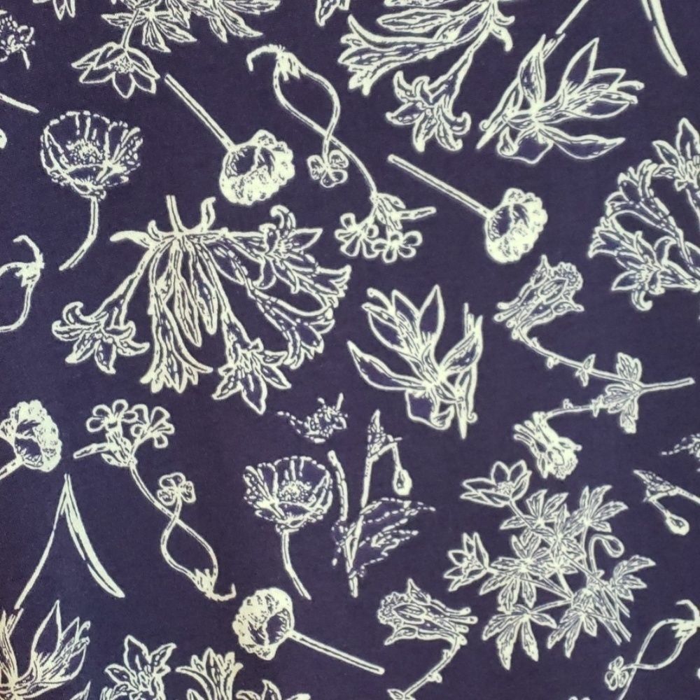 NEW LuLaRoe Floral Irma - Picture 4 of 8